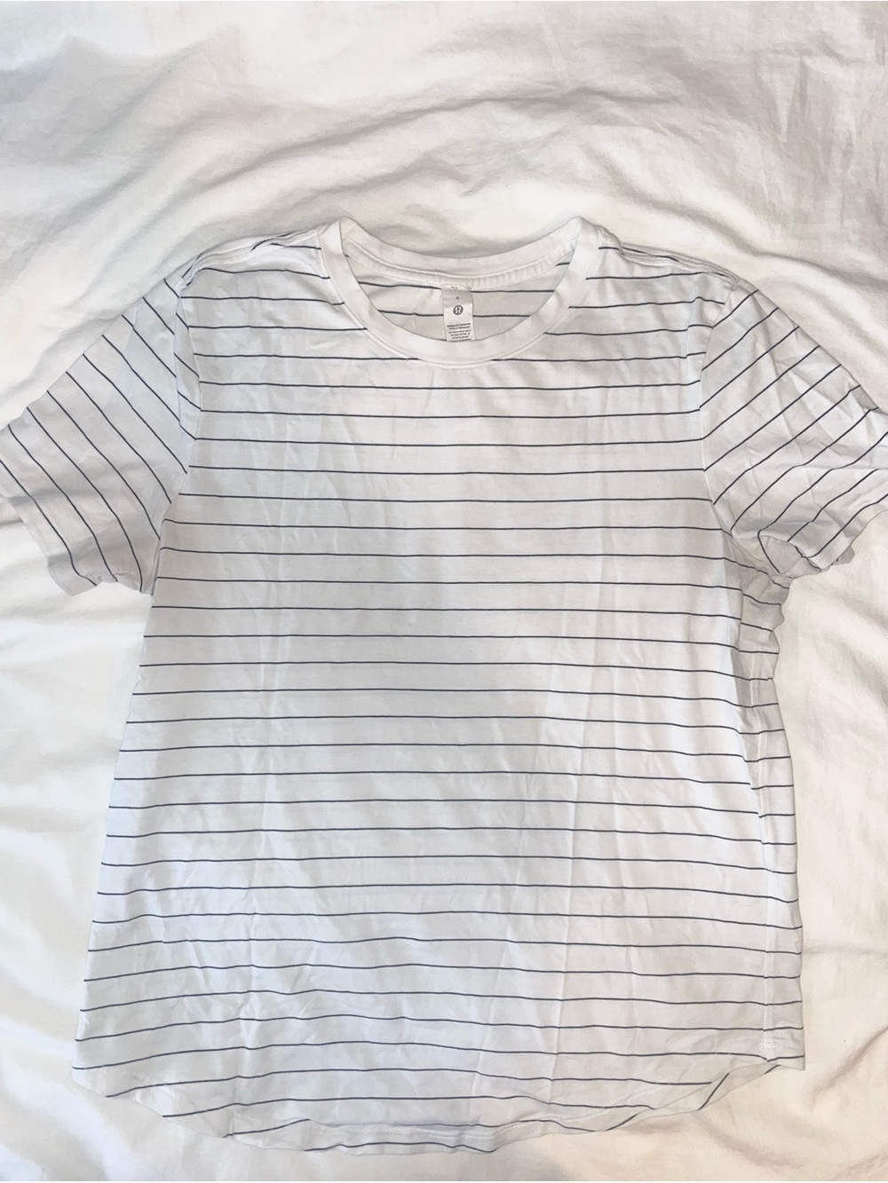 Lululemon athletica - Classic White Crewneck T-Shirt with black Stripes